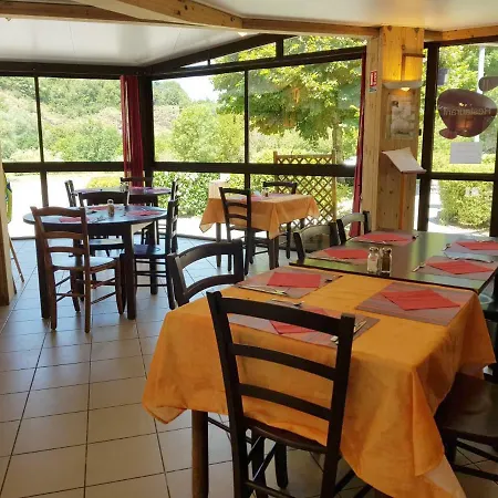 Vvf Sud Aveyron ホリデーパーク 3*